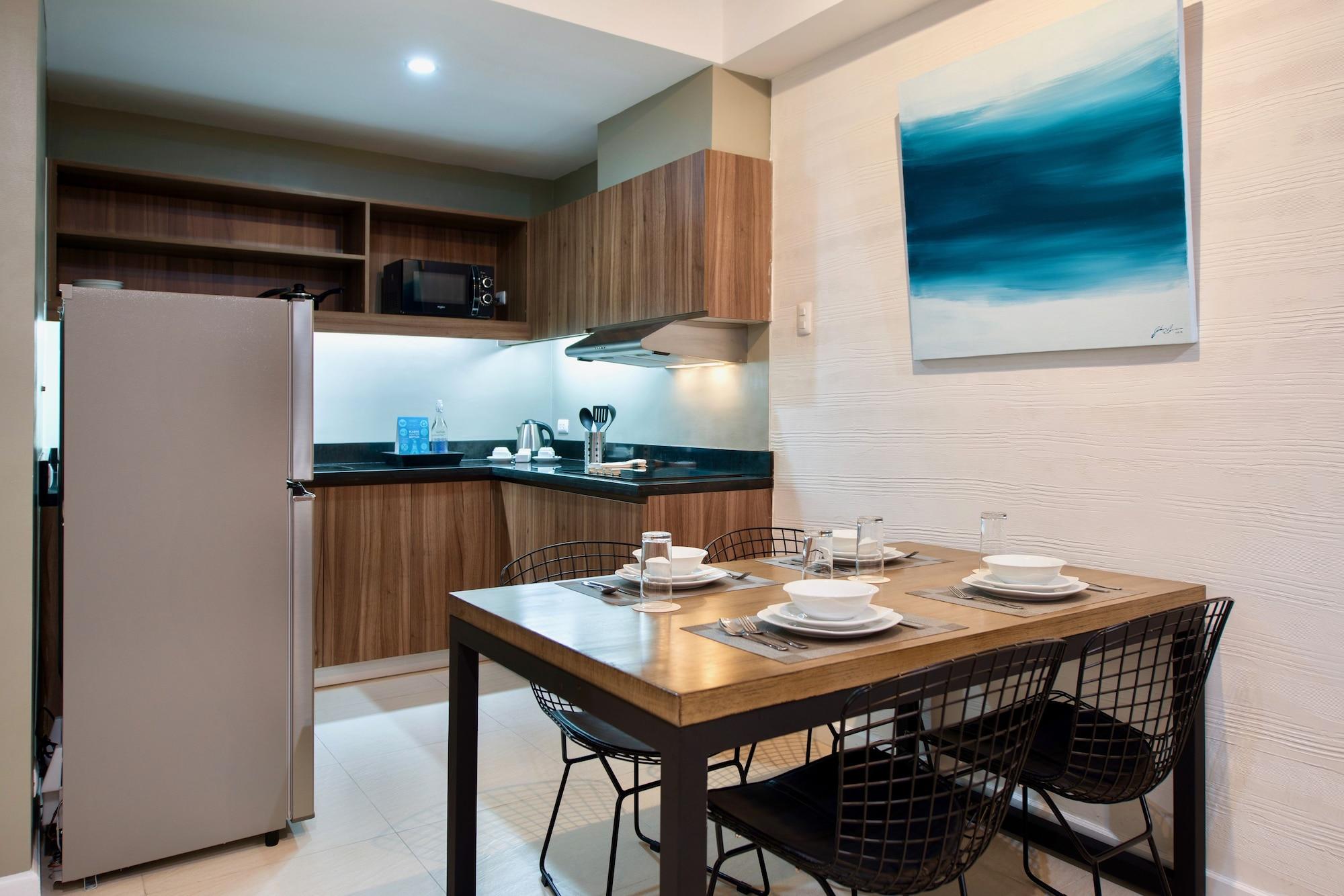 The Sphere Serviced Residences Managed By Hii Makati City Bagian luar foto
