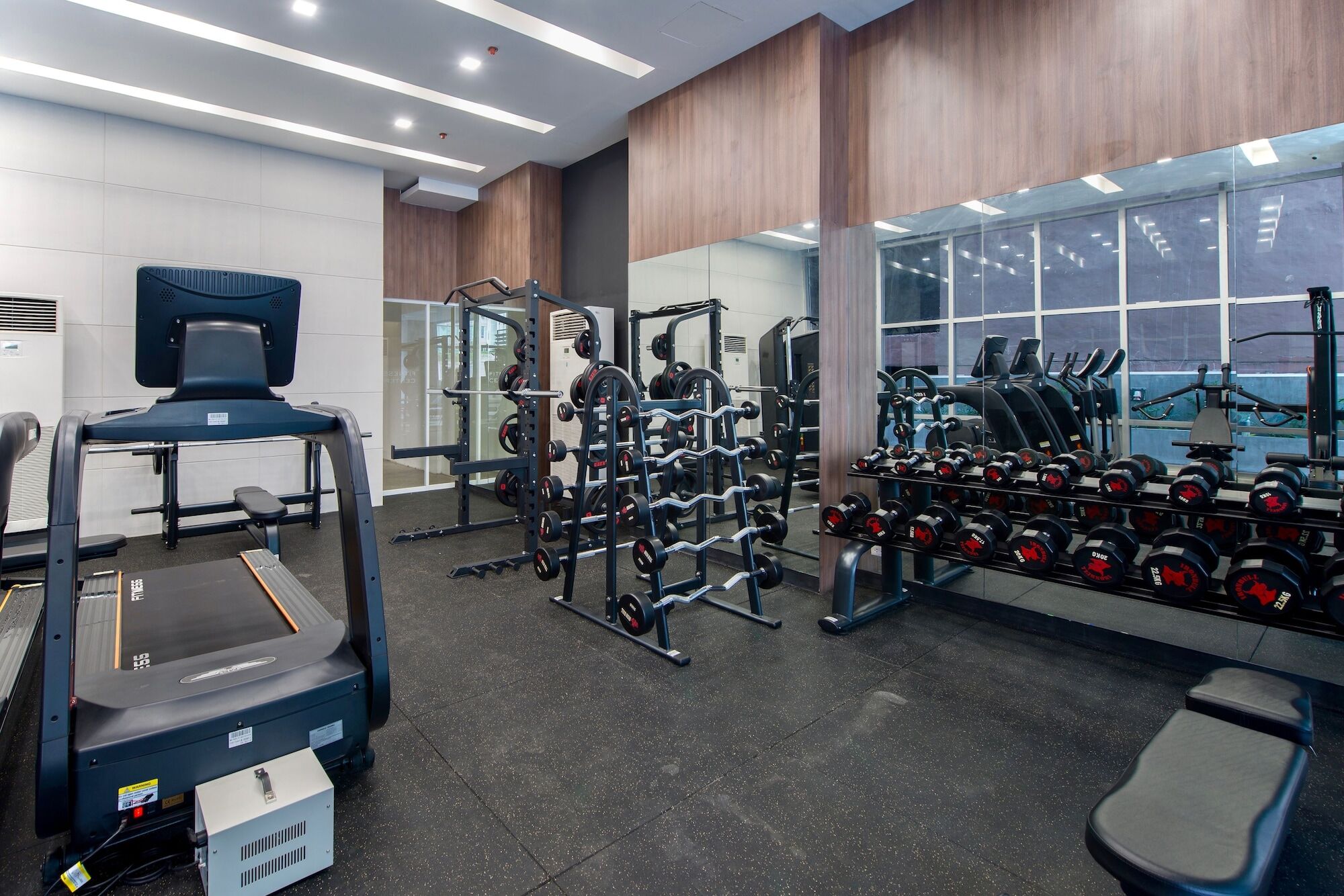 The Sphere Serviced Residences Managed By Hii Makati City Bagian luar foto