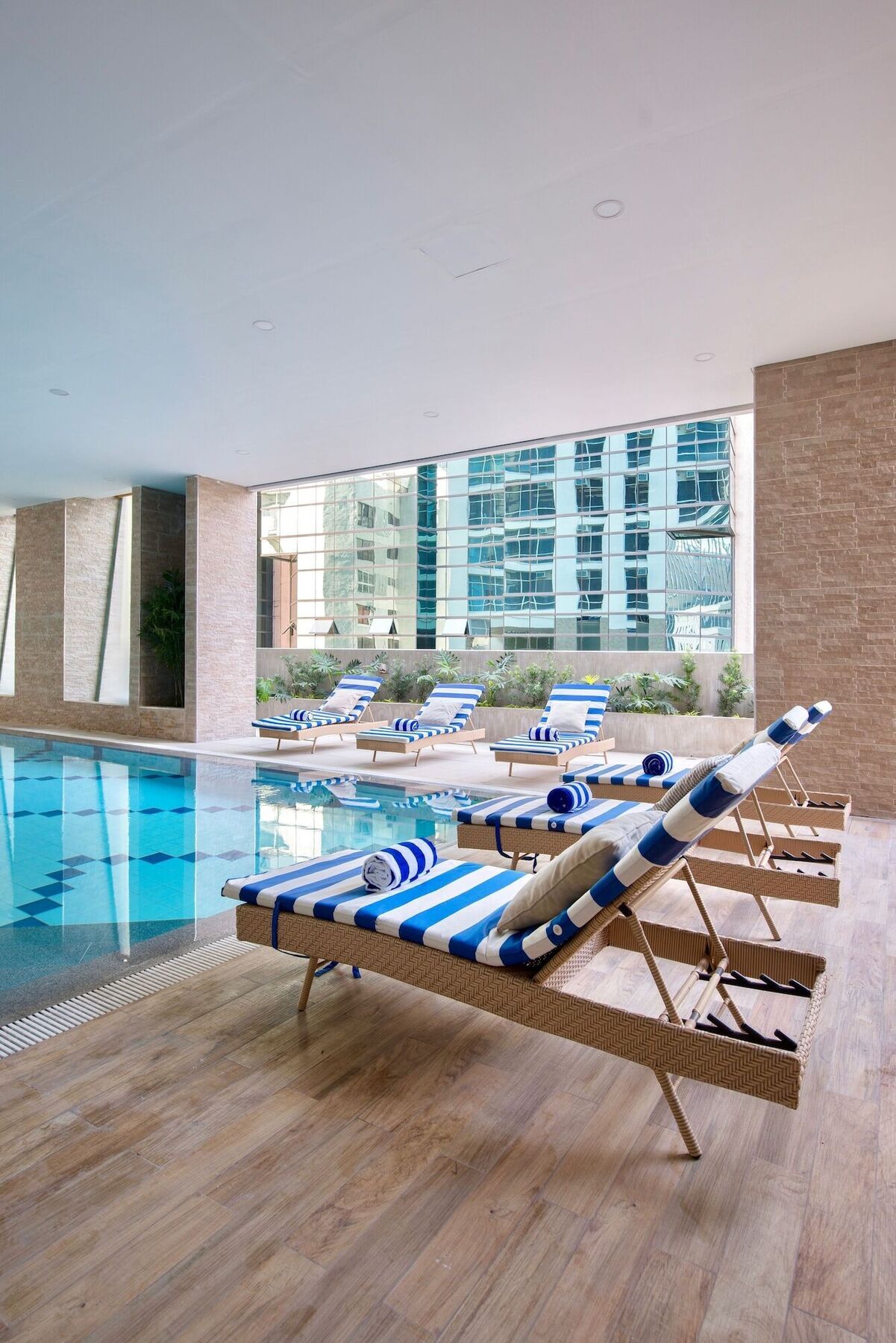 The Sphere Serviced Residences Managed By Hii Makati City Bagian luar foto