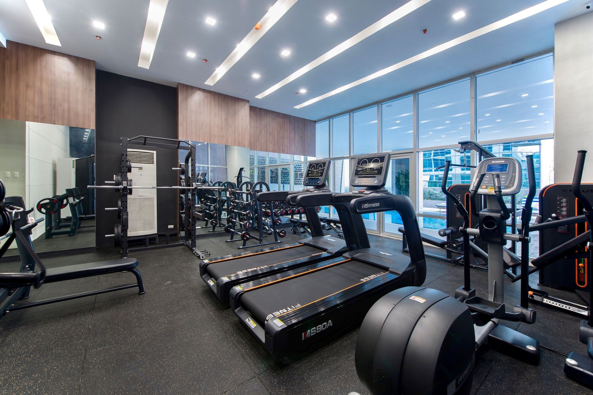 The Sphere Serviced Residences Managed By Hii Makati City Bagian luar foto